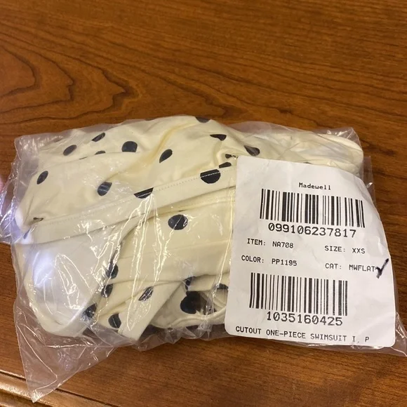 MadeWell Second Wave Cutout One-Piece Swimsuit in Dot Toss NA708 - Picture 5 of 5